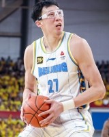 上来就攻防发力！周琦首节出战7分钟 4中3砍下7分6板2帽