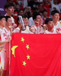 有目共睹！赵睿谈收获：我们好像把中国男篮原来的精气神打回来了